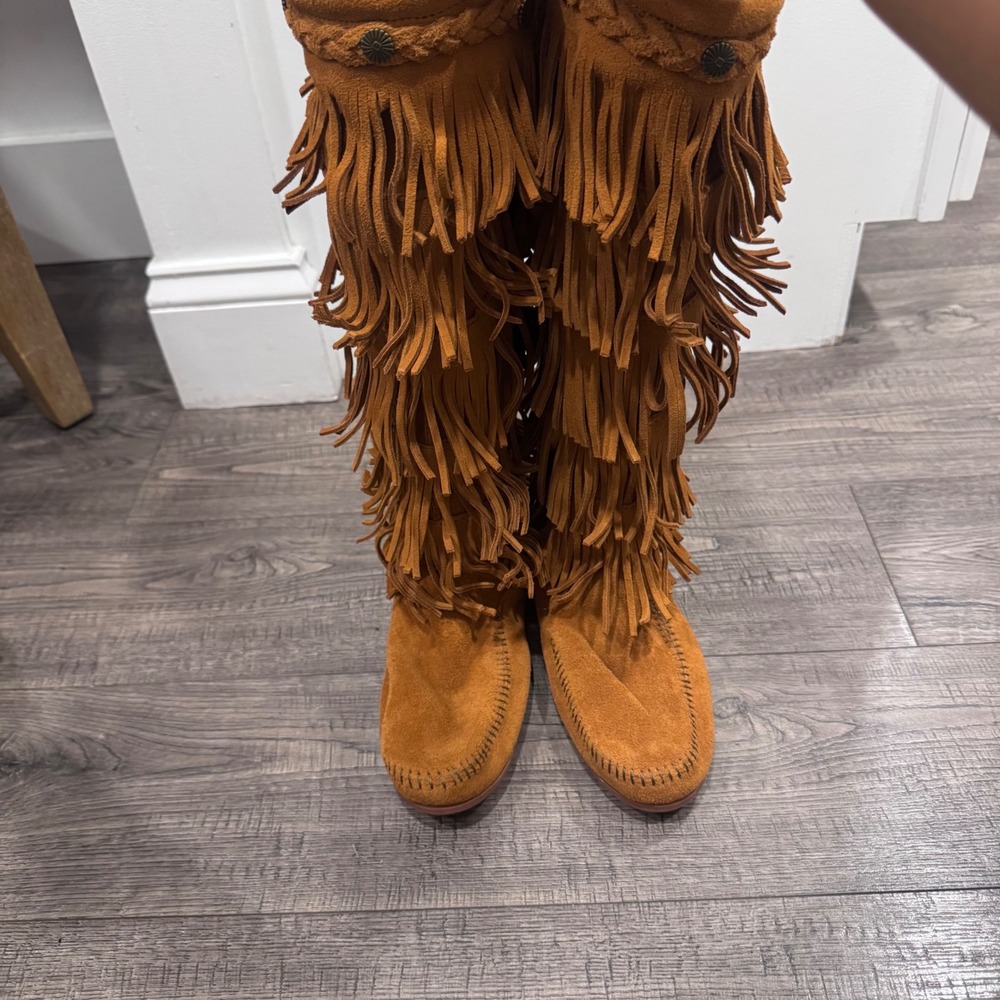 Minnetonka Womens 3-Layer Fringe Suede Moccasin Boots Tan Brown 1652 Size 9